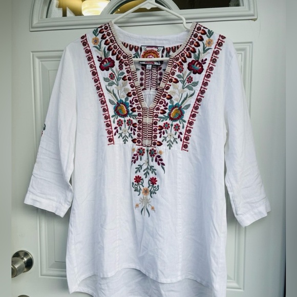 Johnny Was White Tunic with Colorful Embroidery - Picture 3 of 8